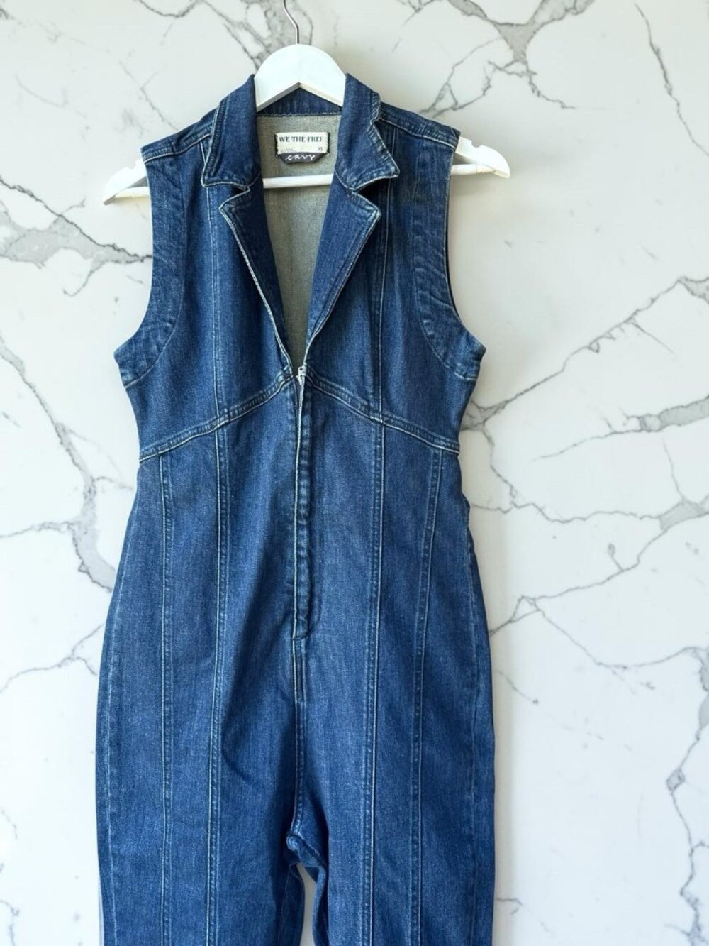 Free People We The Free Curvy Denim Jumpsuit Women’s M Blue Sleeveless Flare - Picture 3 of 13